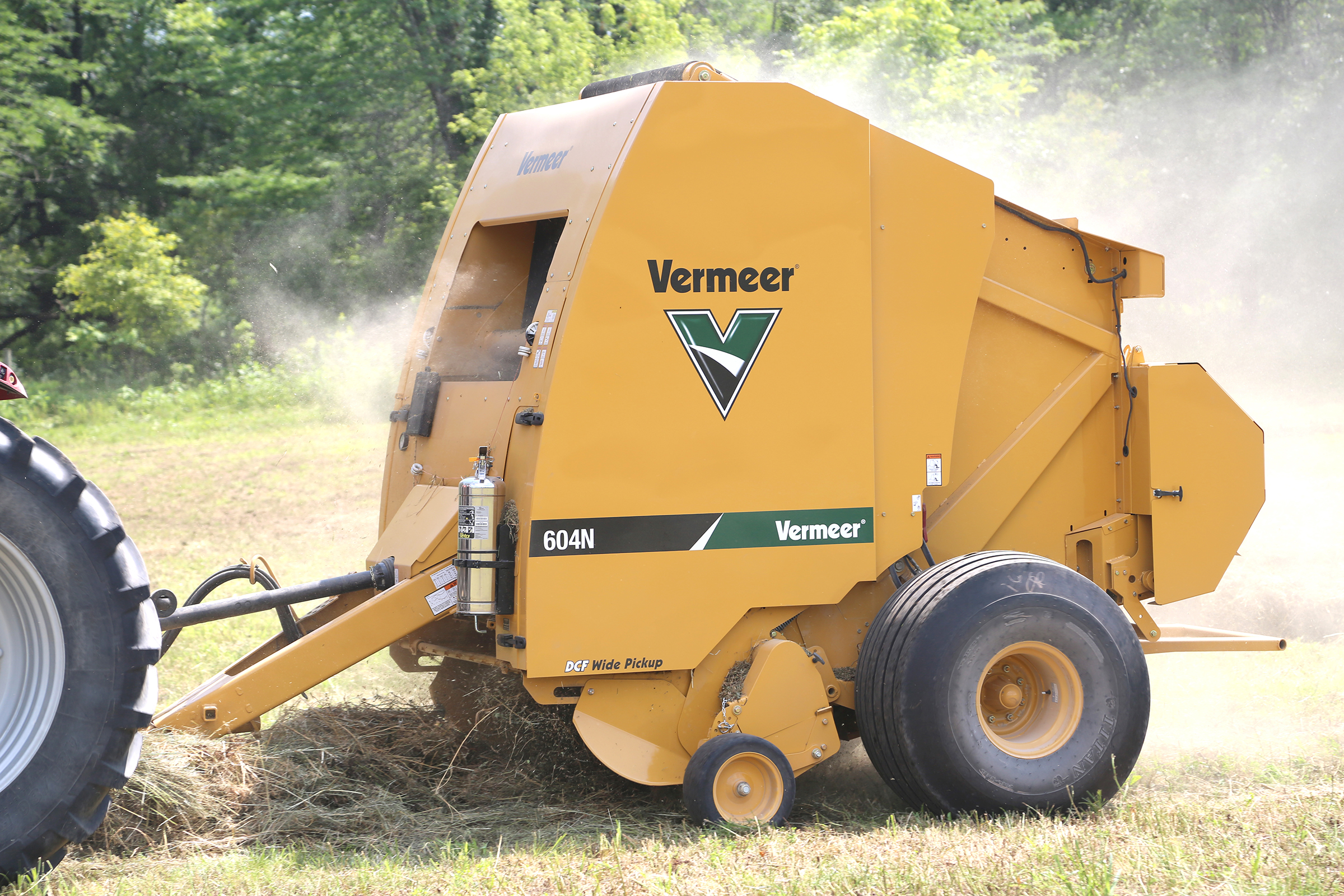 Vermeer 604N Round Baler for sale at Hendershot Equipment in Decatur and Stephenville, TX