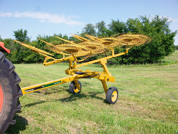 Vermeer VR1022 Wheel Rake for sale in Decatur & Stephenville, TX