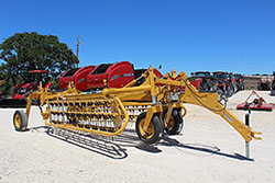 New Vermeer R2300 hydraulic twin rake thumbnail