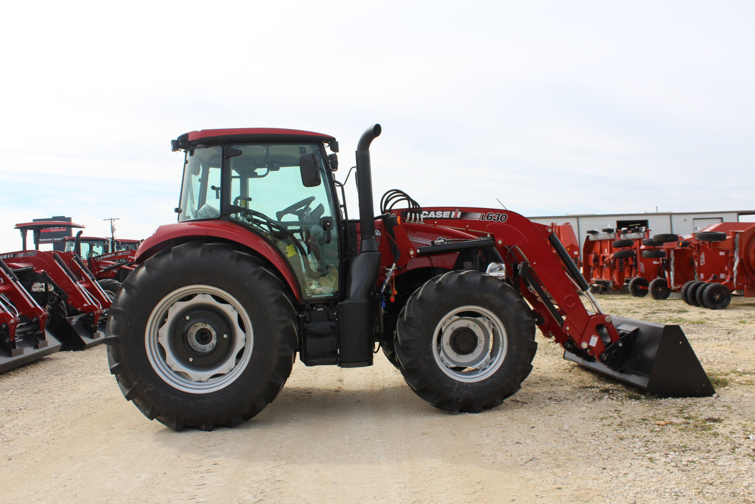 CASE IH Farmall 120C CAB Tractor #021608 - Equipment Listings