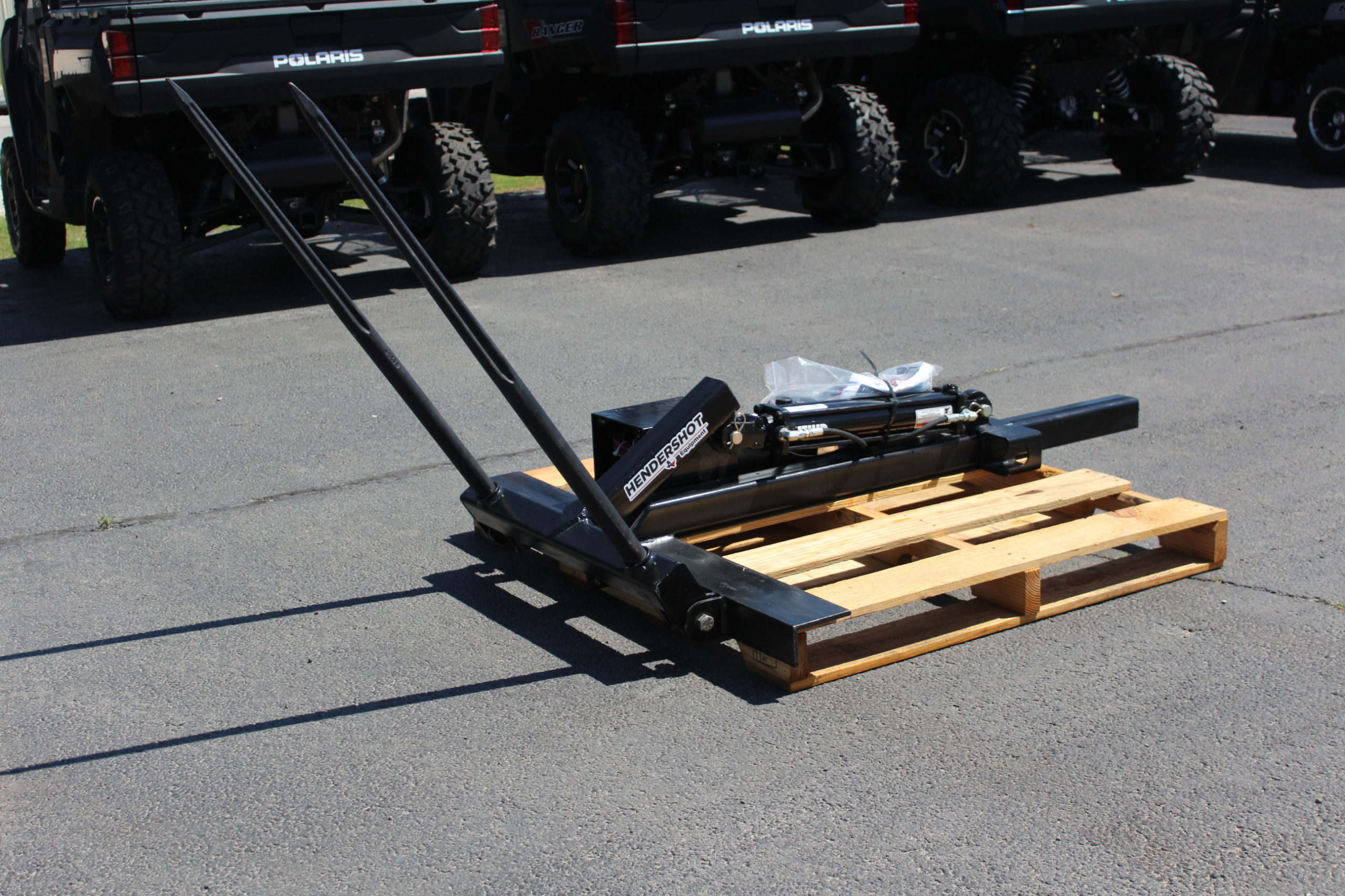 PIERCE Gooseneck Hydraulic Bale Spike - Equipment Listings ...