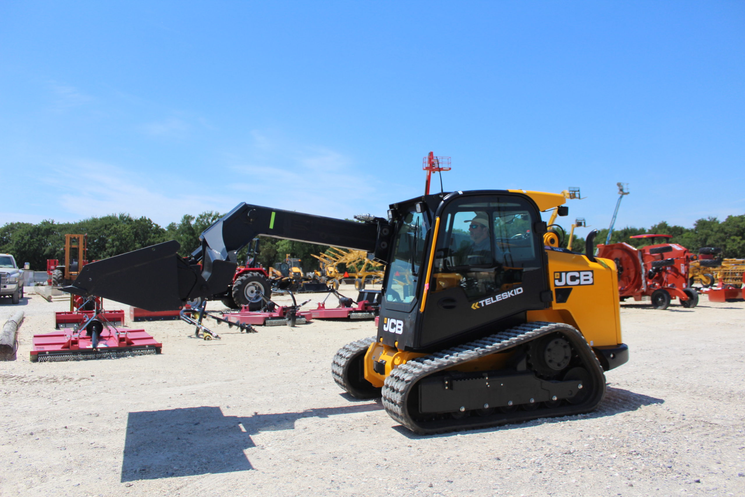 jcb-3ts-8t-teleskid-equipment-listings-hendershot-equipment