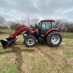 2017 CASE IH Farmall 100C with L620 Loader